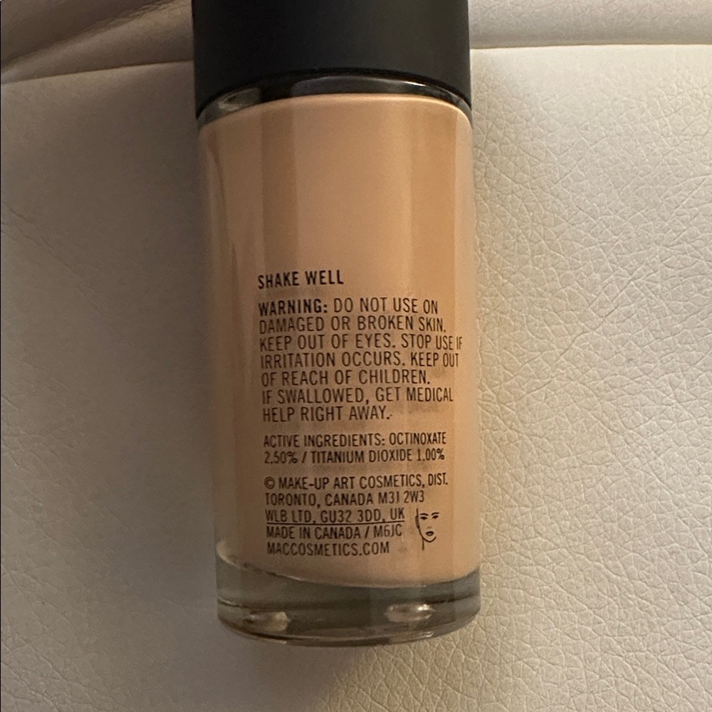 MAC Cosmetics Studio Fix Fluid Foundation SPF 15 - Tan - Picture 3 of 4